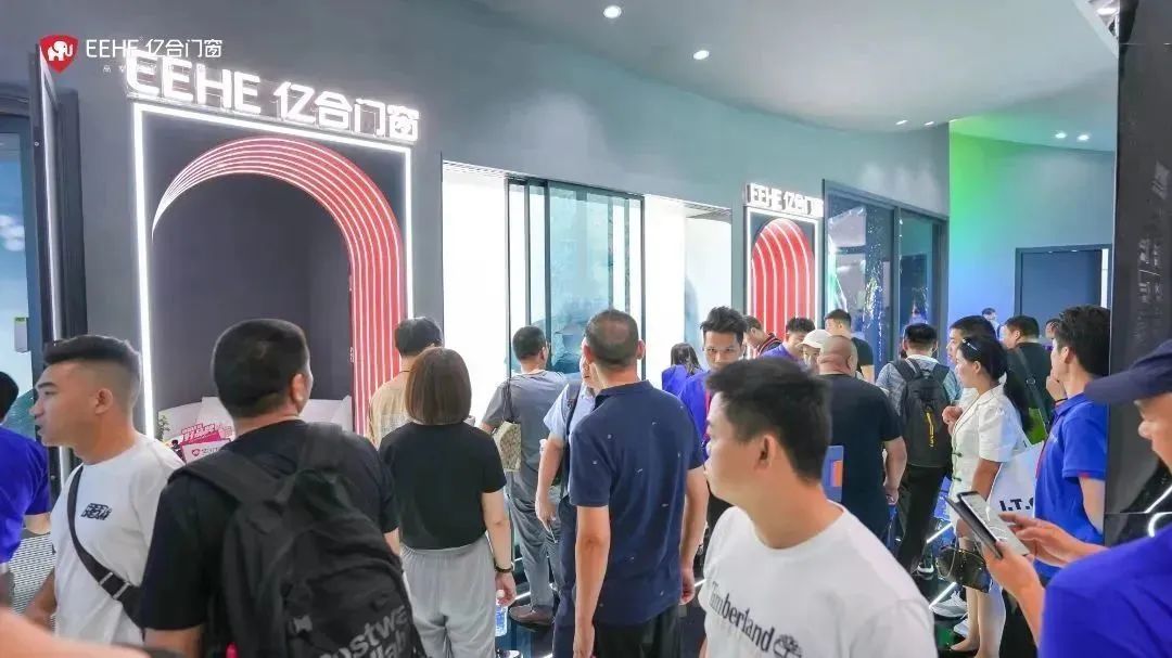 直擊2023廣州建博會(huì)現(xiàn)場(chǎng)，億合門窗以實(shí)力出圈，全新形象展廳人氣爆棚！