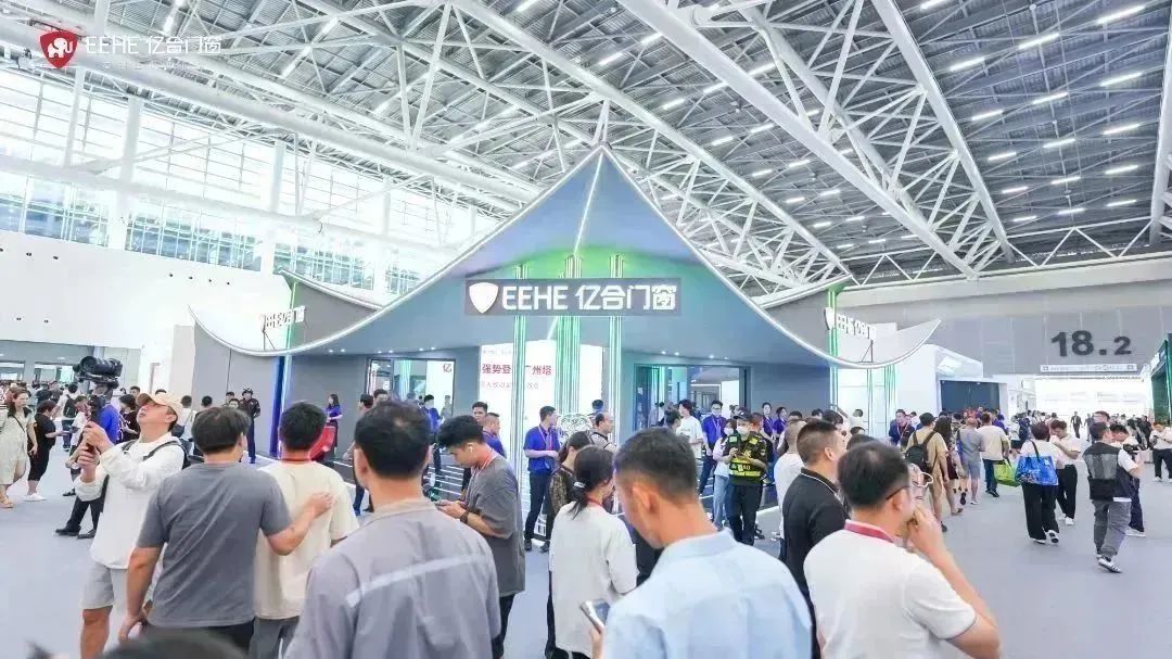 直擊2023廣州建博會(huì)現(xiàn)場(chǎng)，億合門窗以實(shí)力出圈，全新形象展廳人氣爆棚！