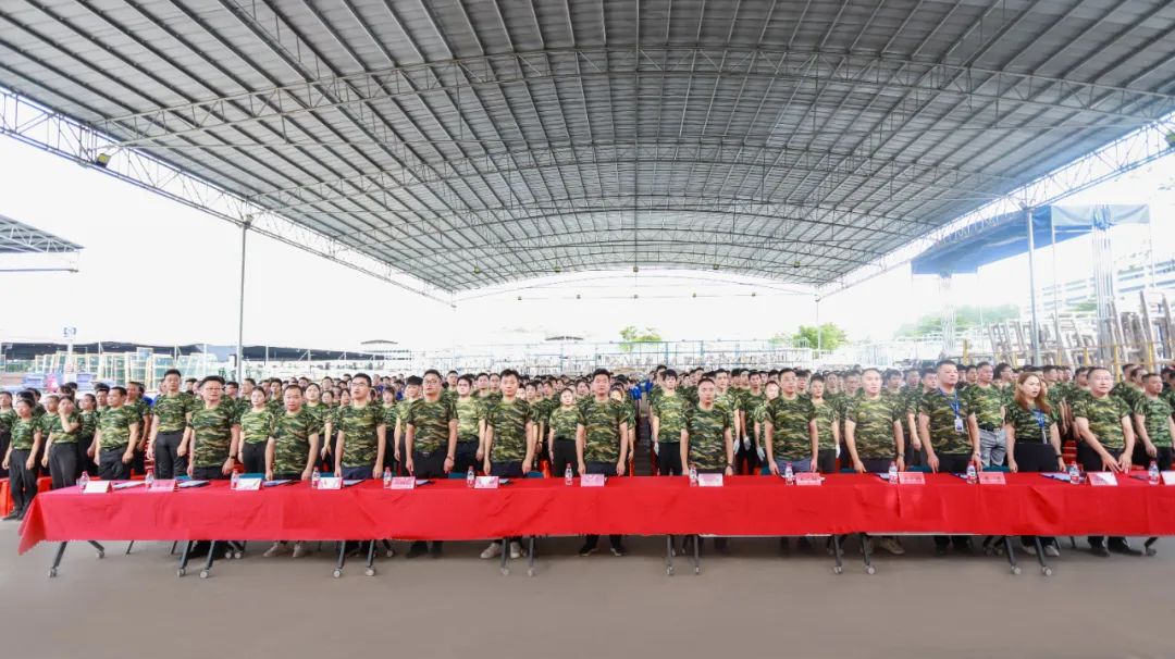 億合門(mén)窗熱烈慶祝中國(guó)人民解放軍建軍96周年主題活動(dòng) 億合門(mén)窗熱烈慶祝中國(guó)人民解放軍建軍96周年主題活動(dòng)