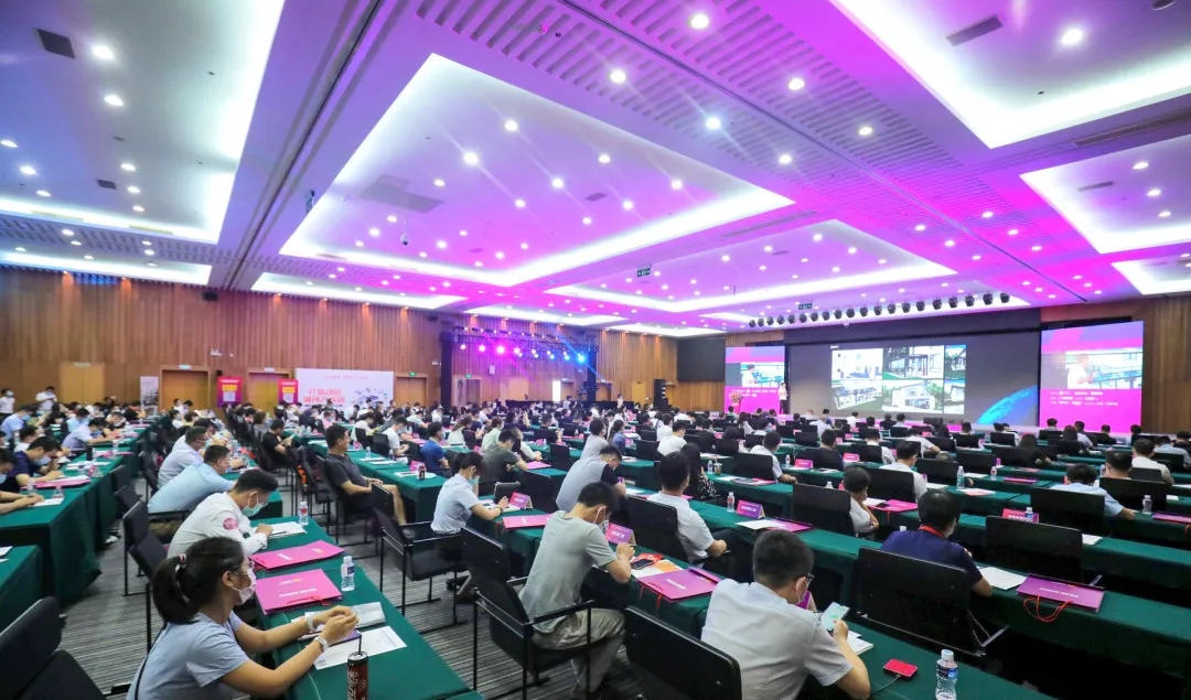 乘風破浪·載譽而歸 | 億合門窗榮獲“影響力門窗十大品牌” 乘風破浪·載譽而歸 | 億合門窗榮獲“影響力門窗十大品牌”